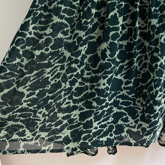 Olivia James Lydia Long Sleeve Ruffle Skirt Midi Dress in Geo Spot Lush Green - Picture 3 of 6